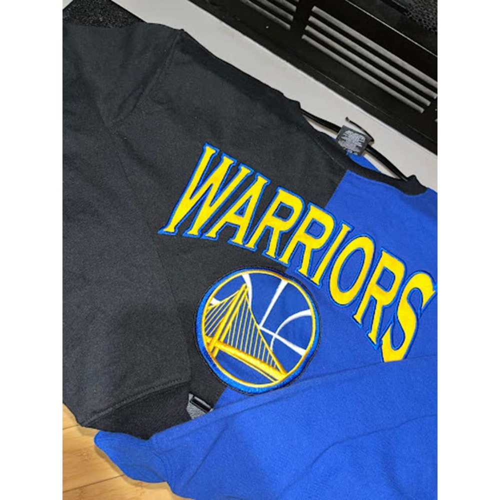 Warriors Sweater Size Medium - Picture 6 of 7